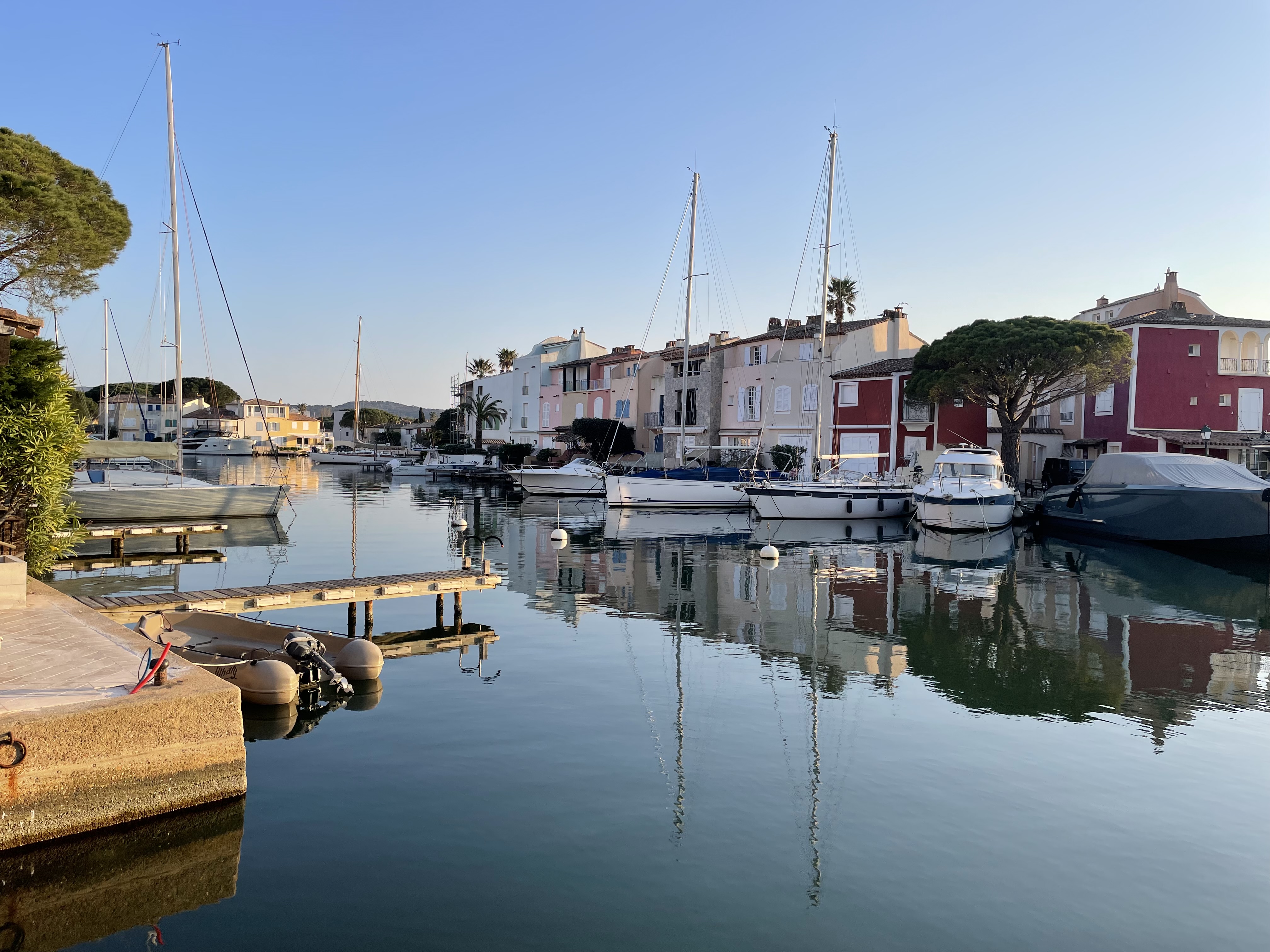 Port Grimaud – Hafen mit Segelbooten